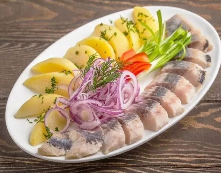 Сельдь с Картофельными дольками